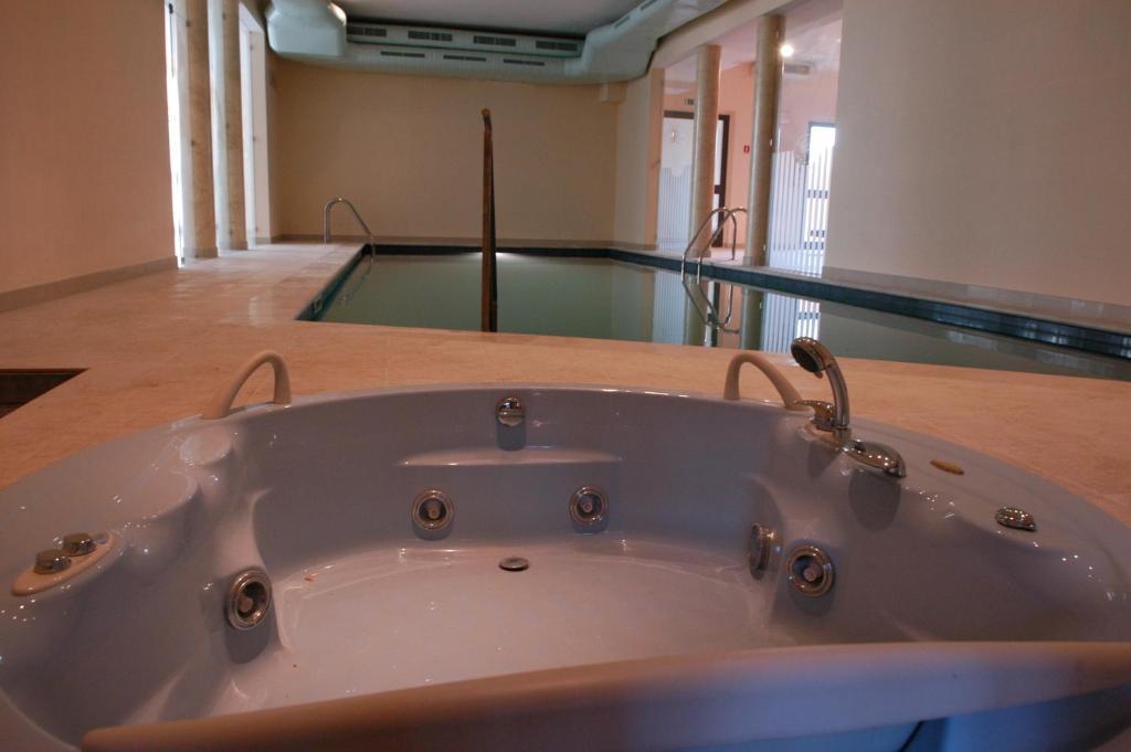 Pilgrim'S Hotel Cicognolo Ngoại thất bức ảnh