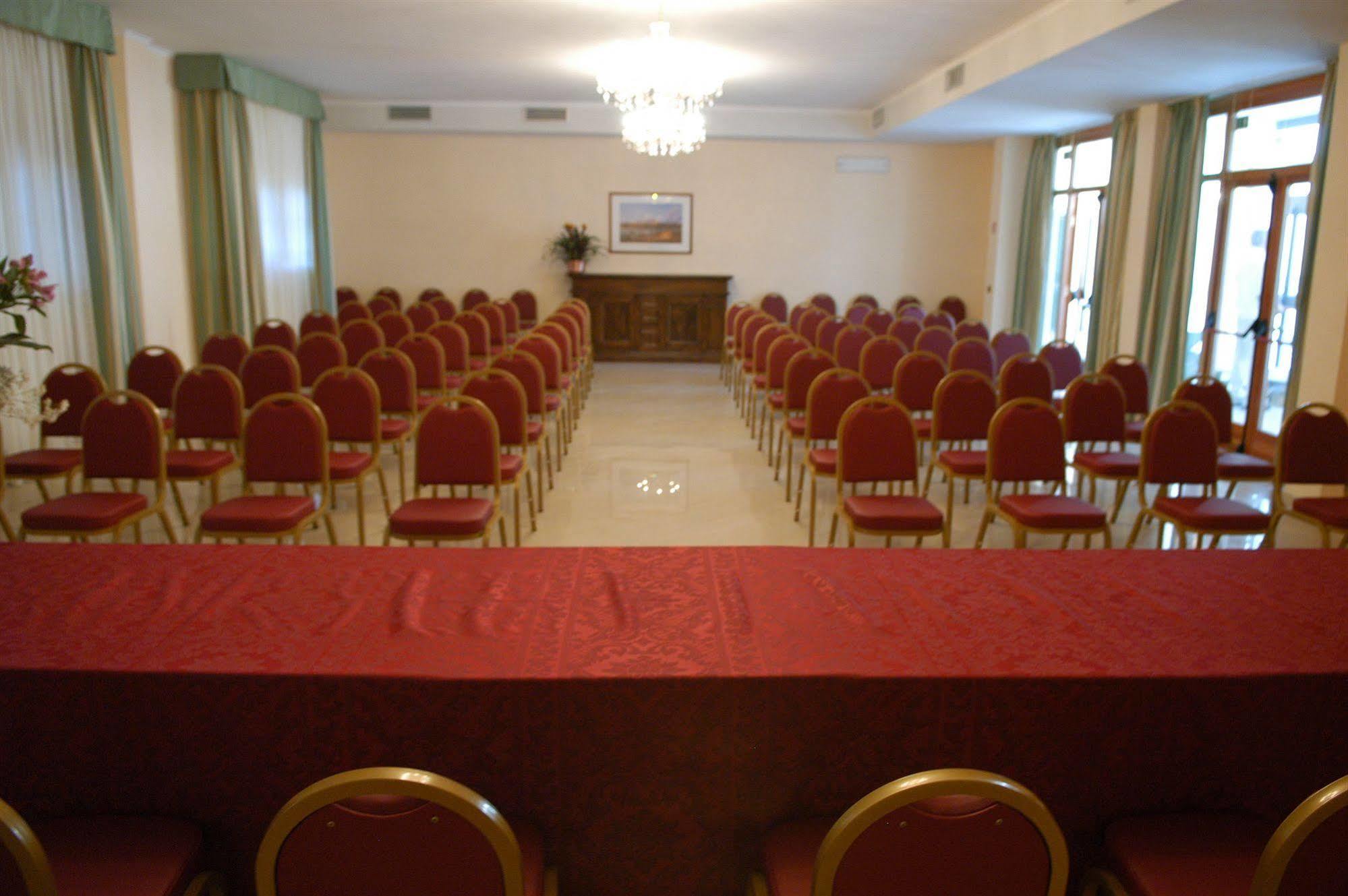Pilgrim'S Hotel Cicognolo Ngoại thất bức ảnh